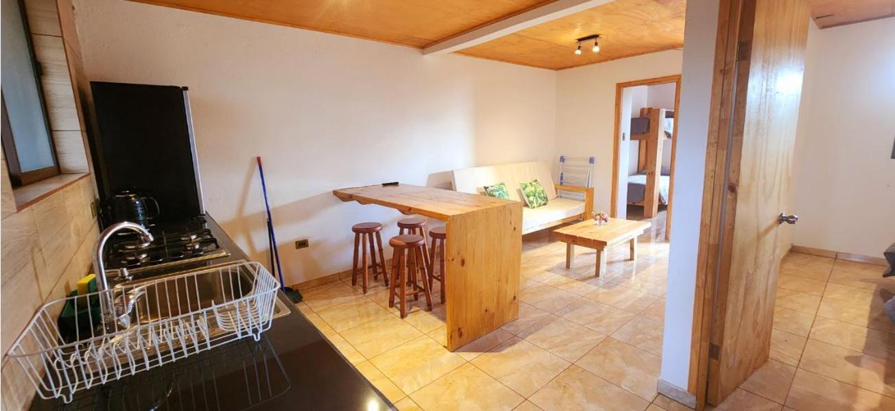 Apartamentos Tupuna Lodge Ханга-Роа Экстерьер фото