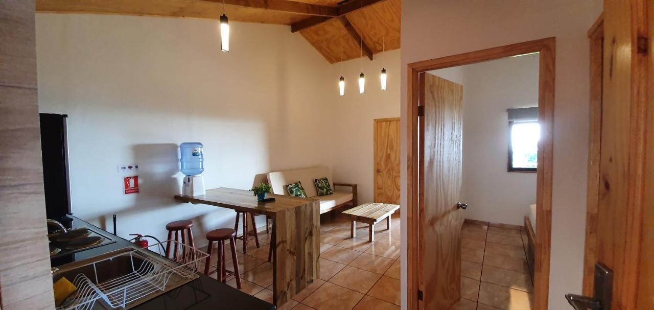 Apartamentos Tupuna Lodge Ханга-Роа Экстерьер фото